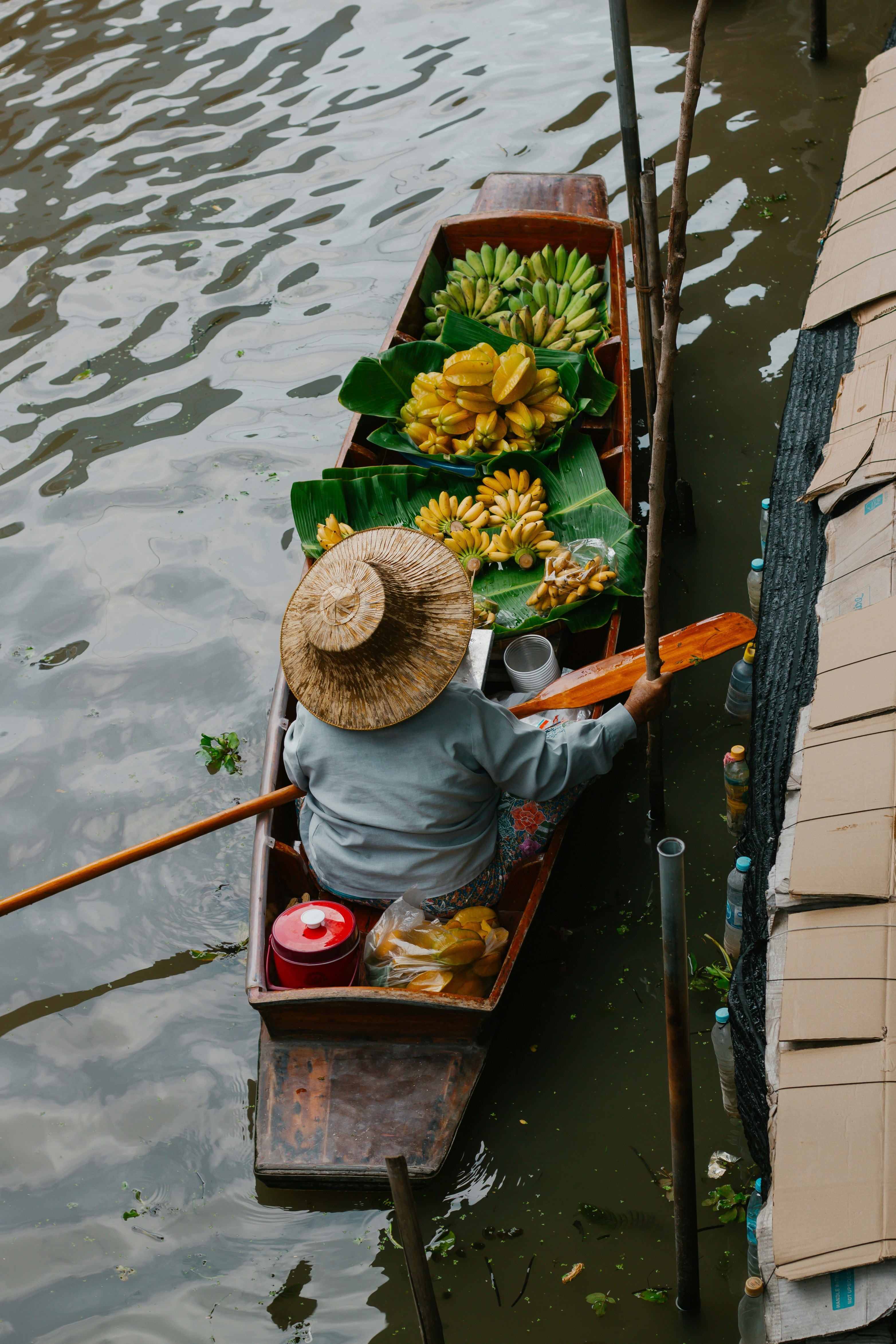 A floating market